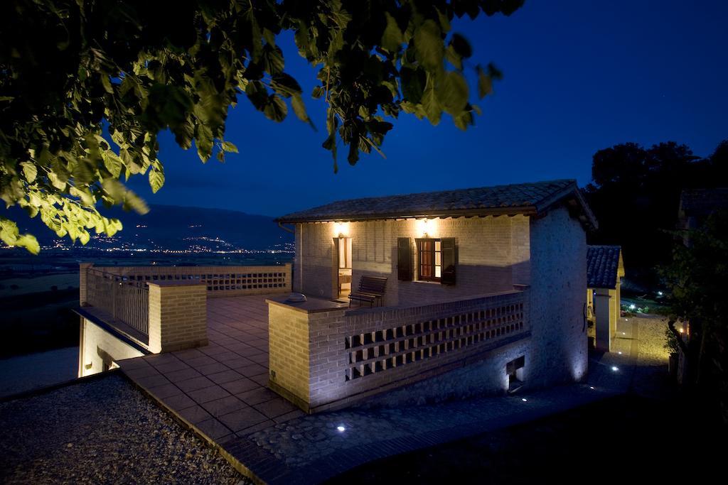 Agriturismo Il Girasole Montefalco Szoba fotó