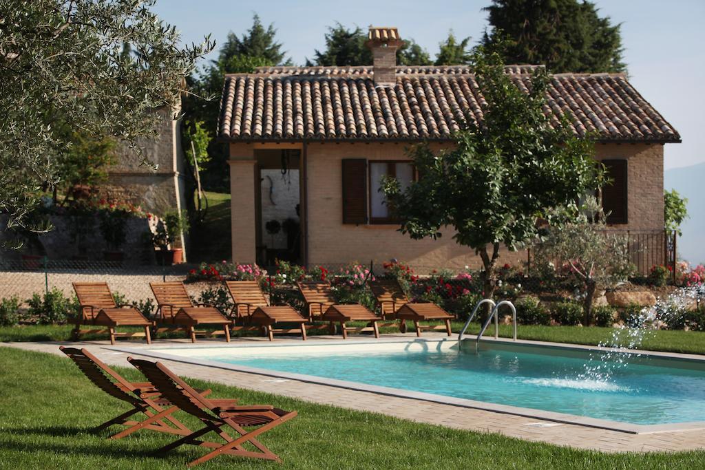 Agriturismo Il Girasole Montefalco Szoba fotó